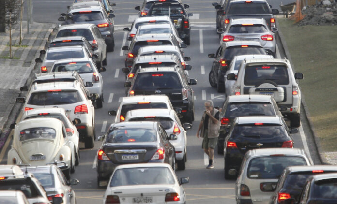 Paraná tem recorde de 9,5 milhões de veículos, frota fica mais nova