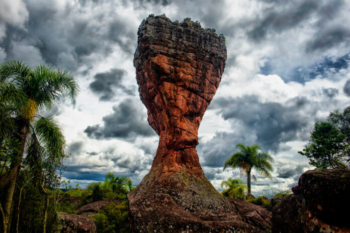 Formações rochosas do Parque Estadual de Vila Velha, em Ponta Grossa