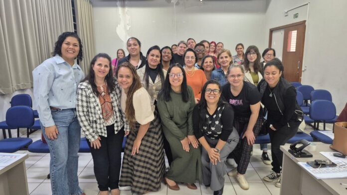 Jacarezinho forma professores em educação inclusiva e comunicação alternativa